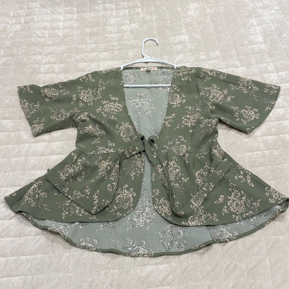 Magnolia Boutique tie top- Size S